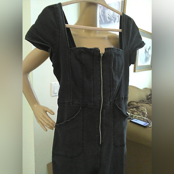 WE THE FREE Chic Black Denim Jumpsuit Front Zipper PKTS.STRETCHY SZ. LG 🔥🔥🔥🔥 - Picture 12 of 14